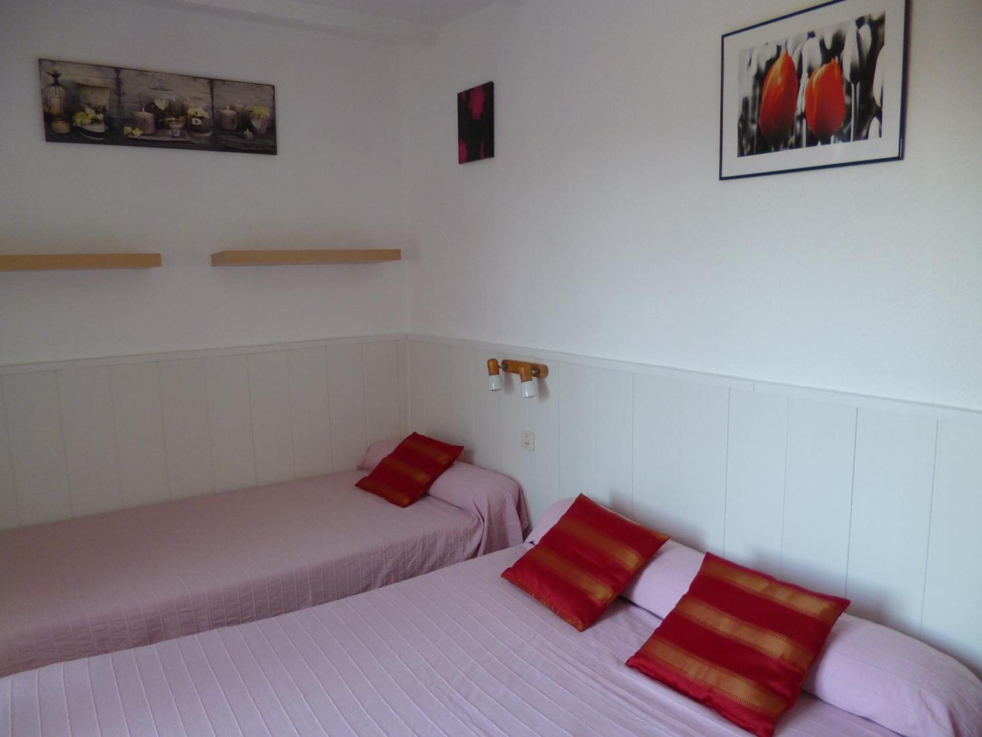 Hotel Le Calypso Hyeres Room photo